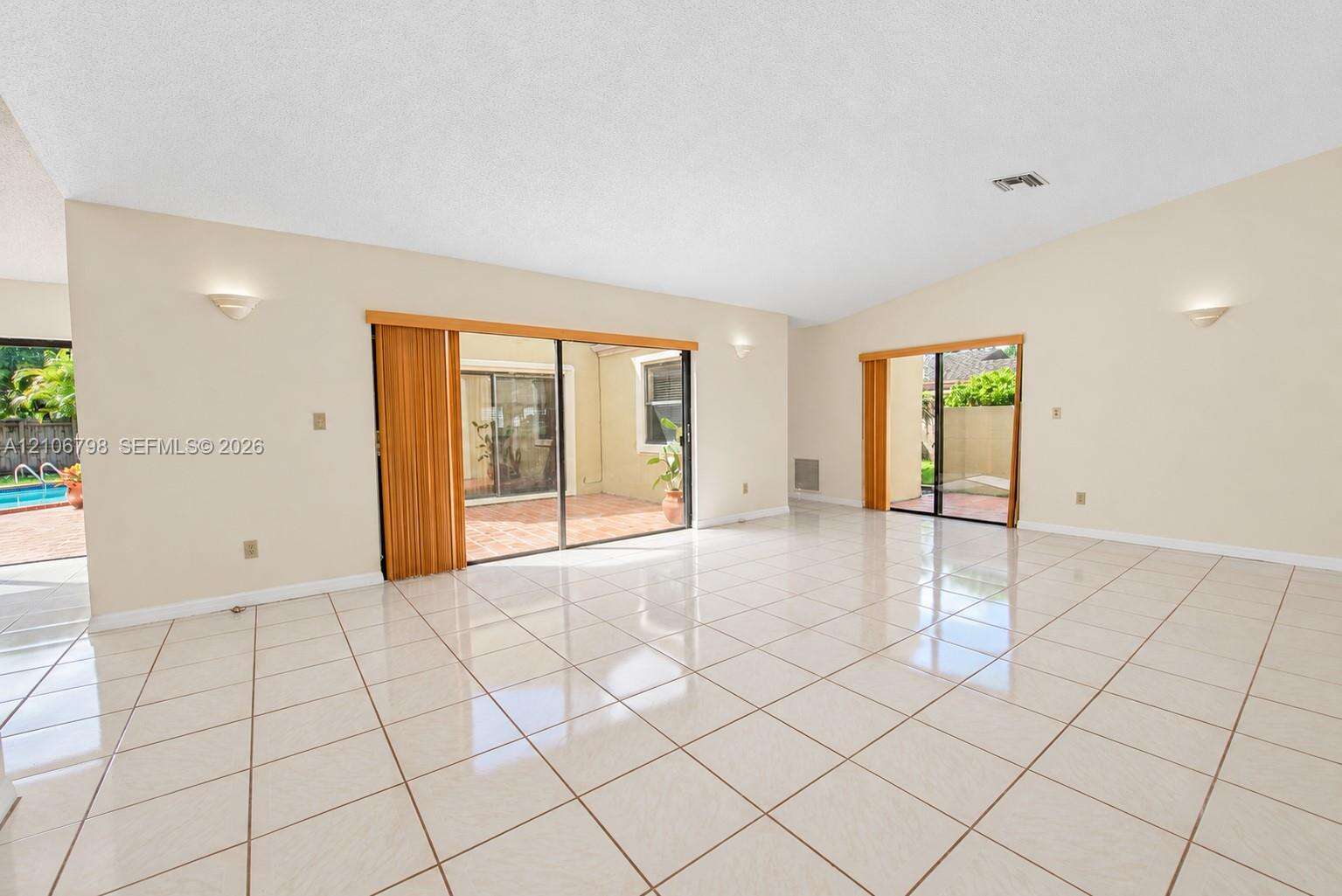 14750 156th St, Miami, FL 33187 - For Sale photo 11