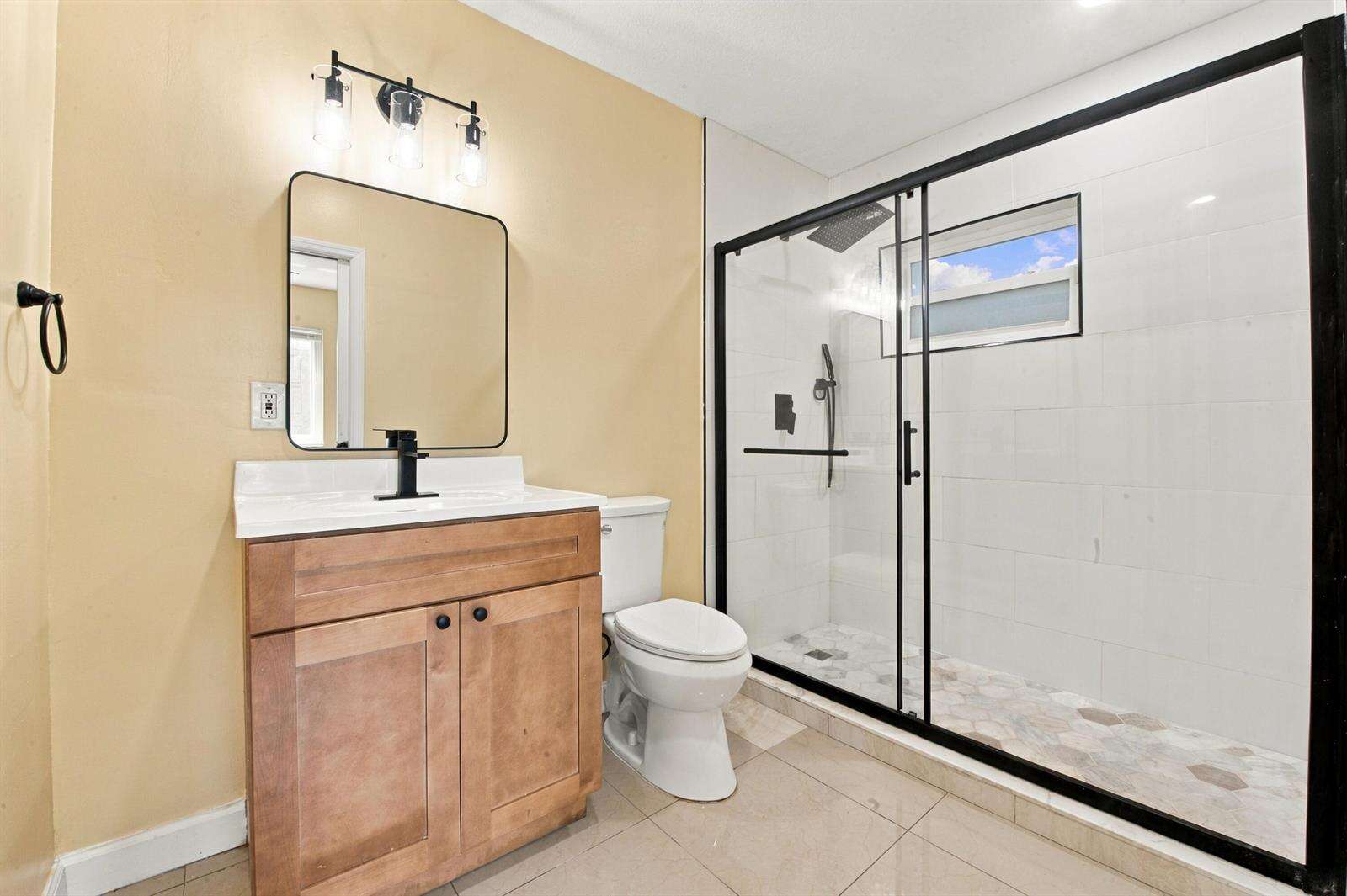 6824 5th, Pembroke Pines, FL 33023 - For Sale photo 12