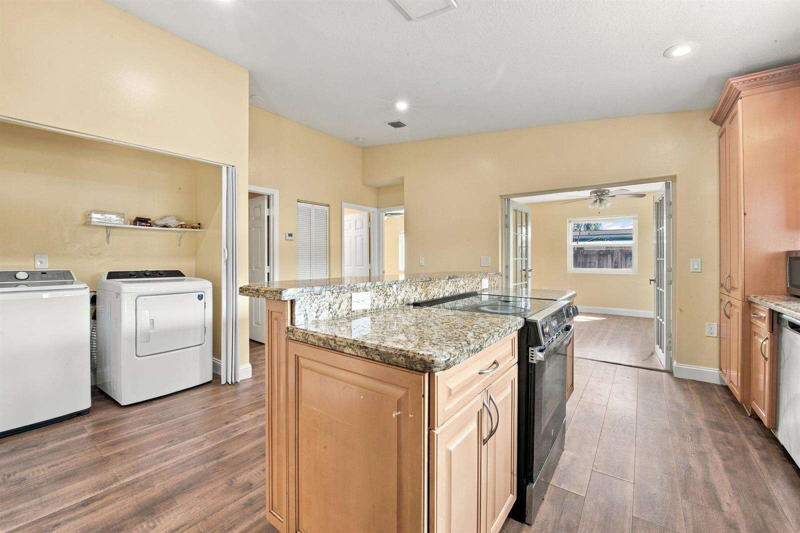 6824 5th, Pembroke Pines, FL 33023 - For Sale photo 6
