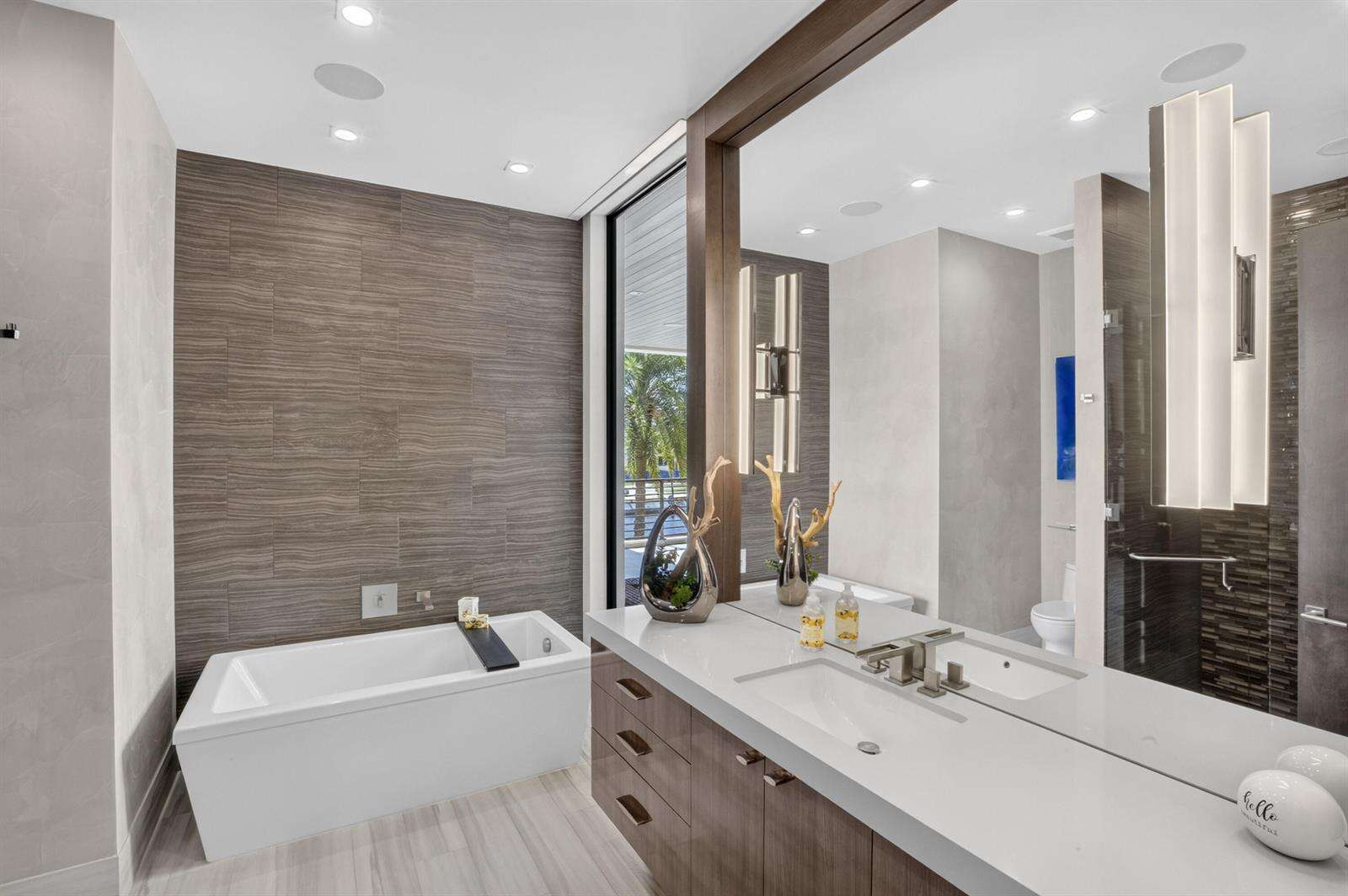 1 Royal Palm, Fort Lauderdale, FL 33301 - For Sale photo 85