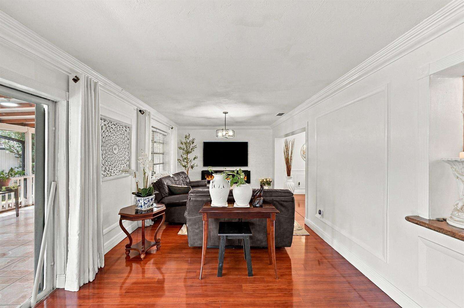 8670 19th, Pembroke Pines, FL 33024 - For Sale photo 18
