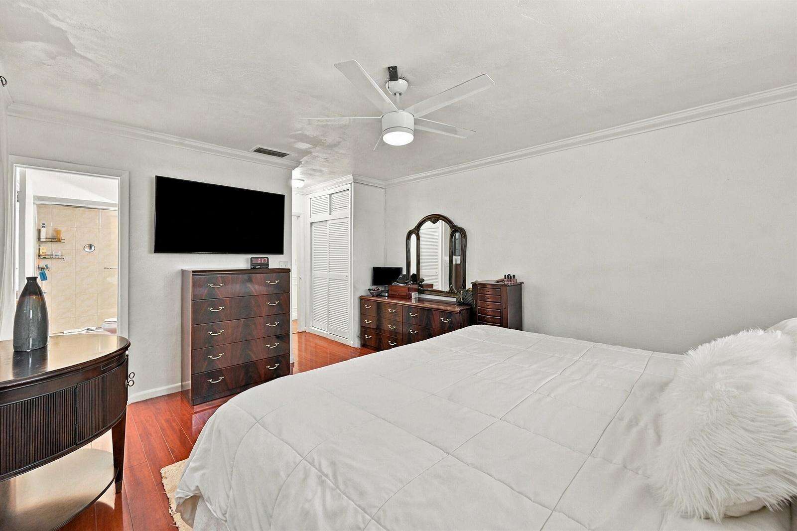 8670 19th, Pembroke Pines, FL 33024 - For Sale photo 31