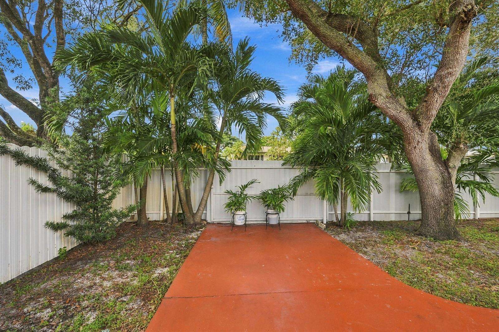 8670 19th, Pembroke Pines, FL 33024 - For Sale photo 43