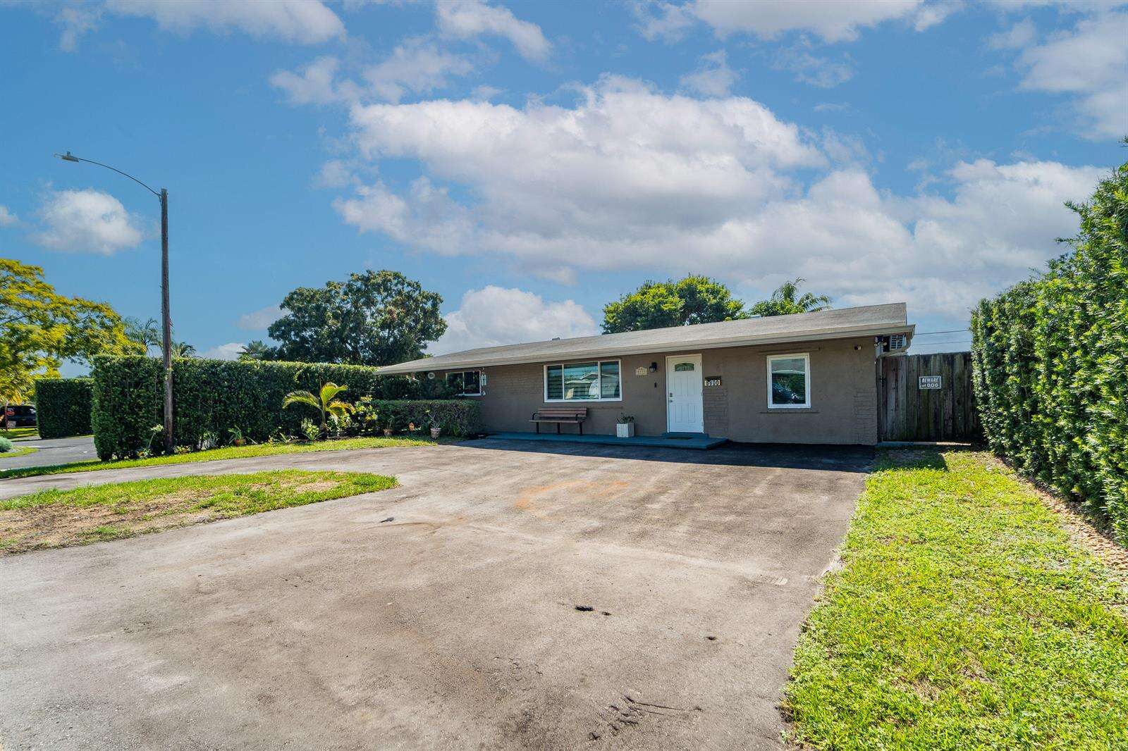 8800 15th, Pembroke Pines, FL 33024 - For Sale photo 2