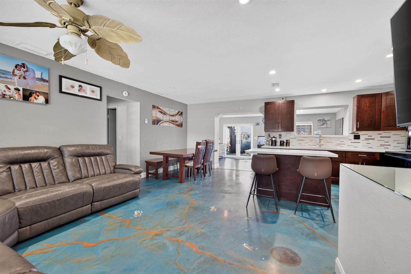 8800 15th, Pembroke Pines, FL 33024 - For Sale photo 4
