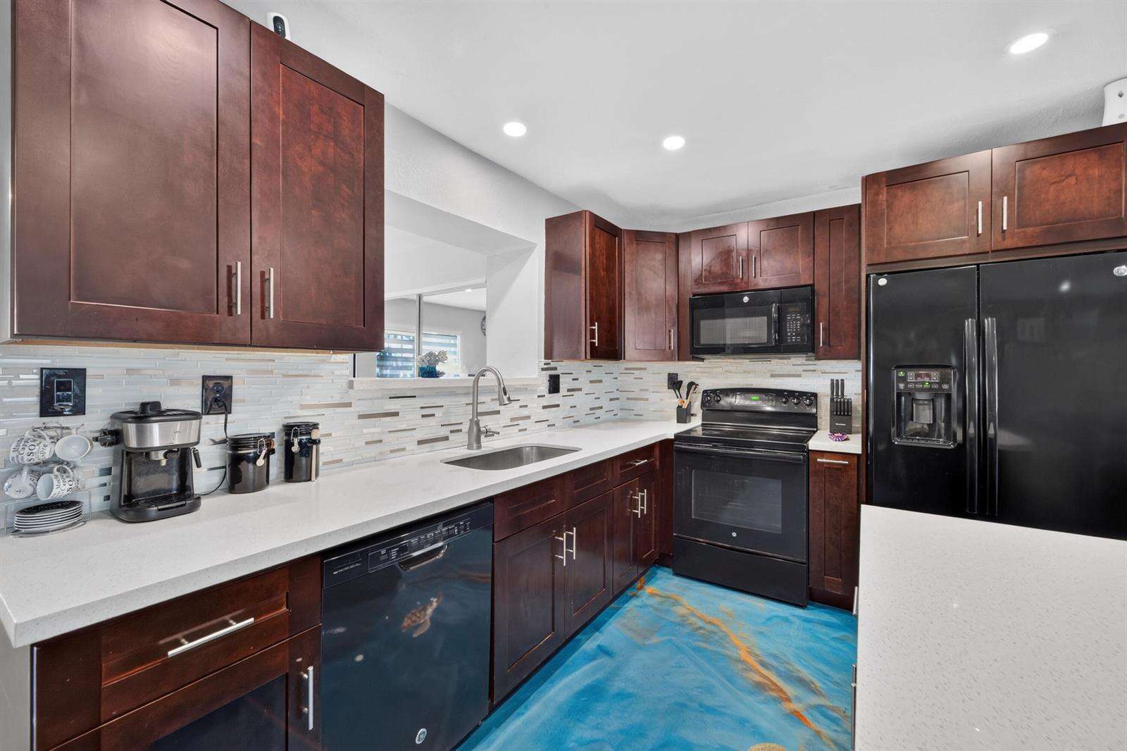 8800 15th, Pembroke Pines, FL 33024 - For Sale photo 10