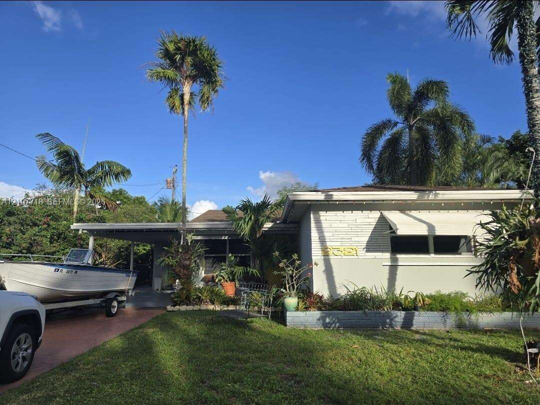 2321 57th Ave, Hollywood, FL 33021 - For Sale photo 2