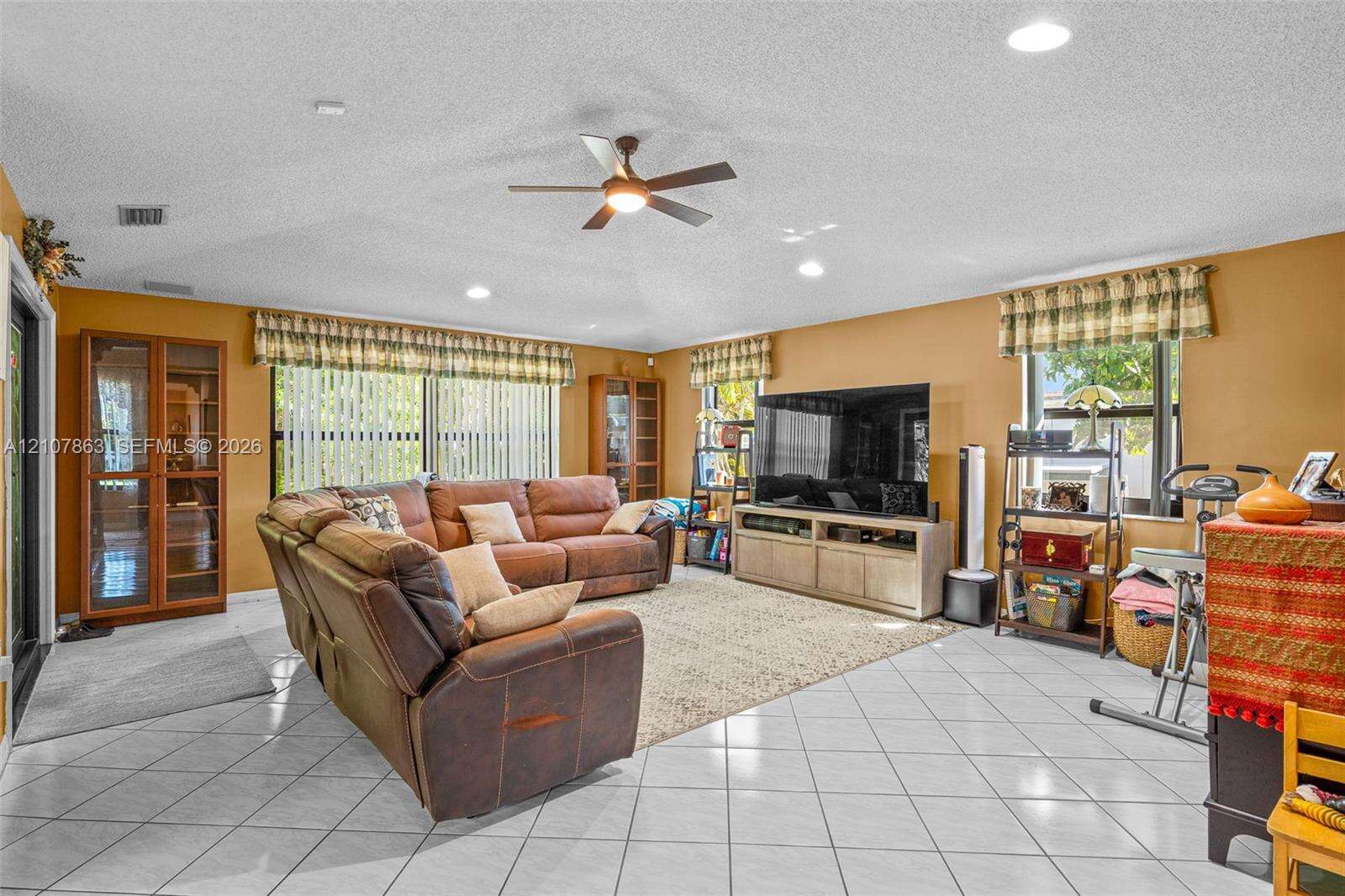 15695 153rd Ave, Miami, FL 33187 - For Sale photo 3