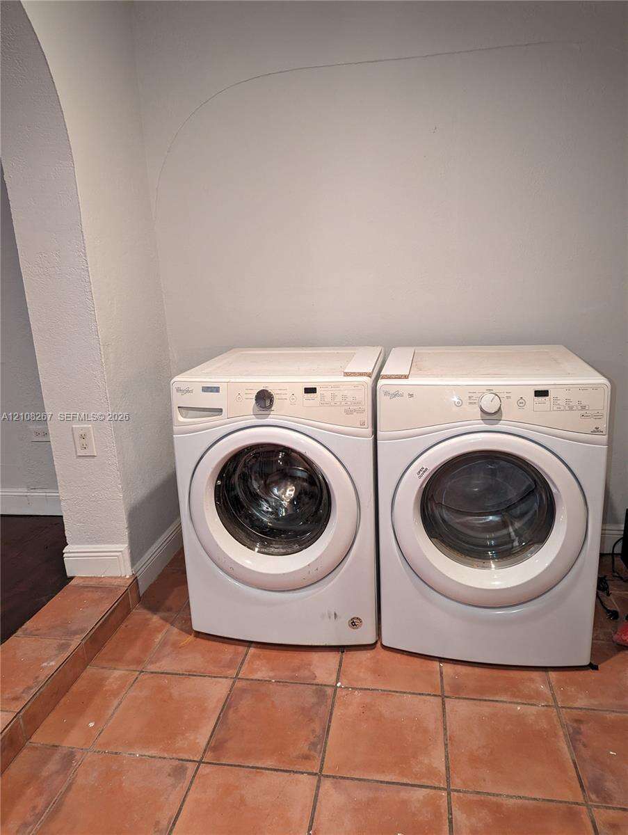 7757 Crespi Blvd, Miami Beach, FL 33141 - For Sale photo 24