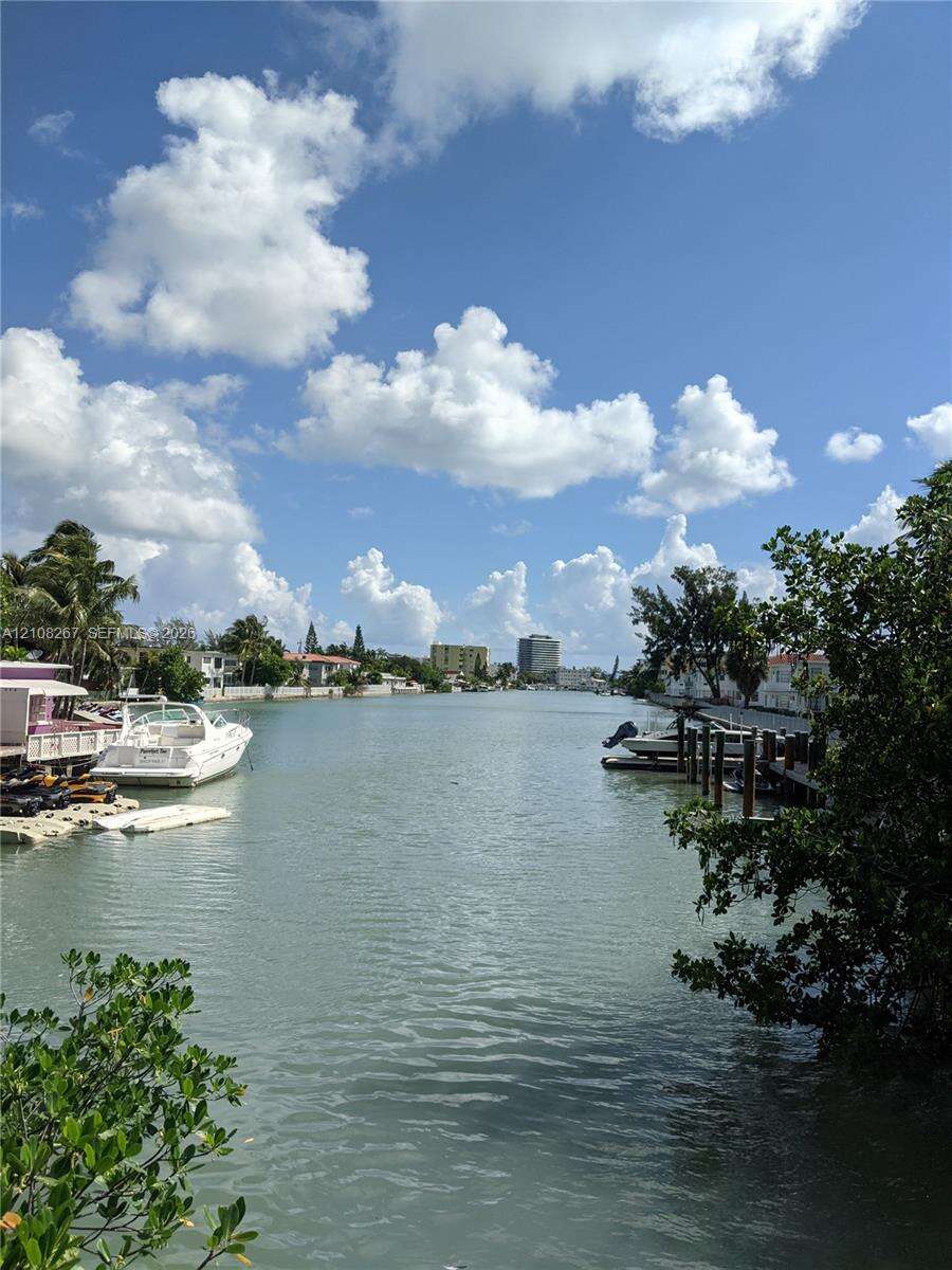 7757 Crespi Blvd, Miami Beach, FL 33141 - For Sale photo 9