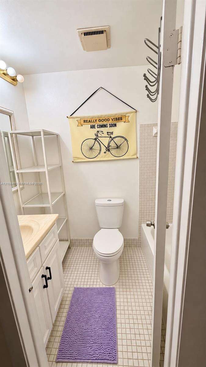 Hollywood, FL 33024 - For Sale photo 13