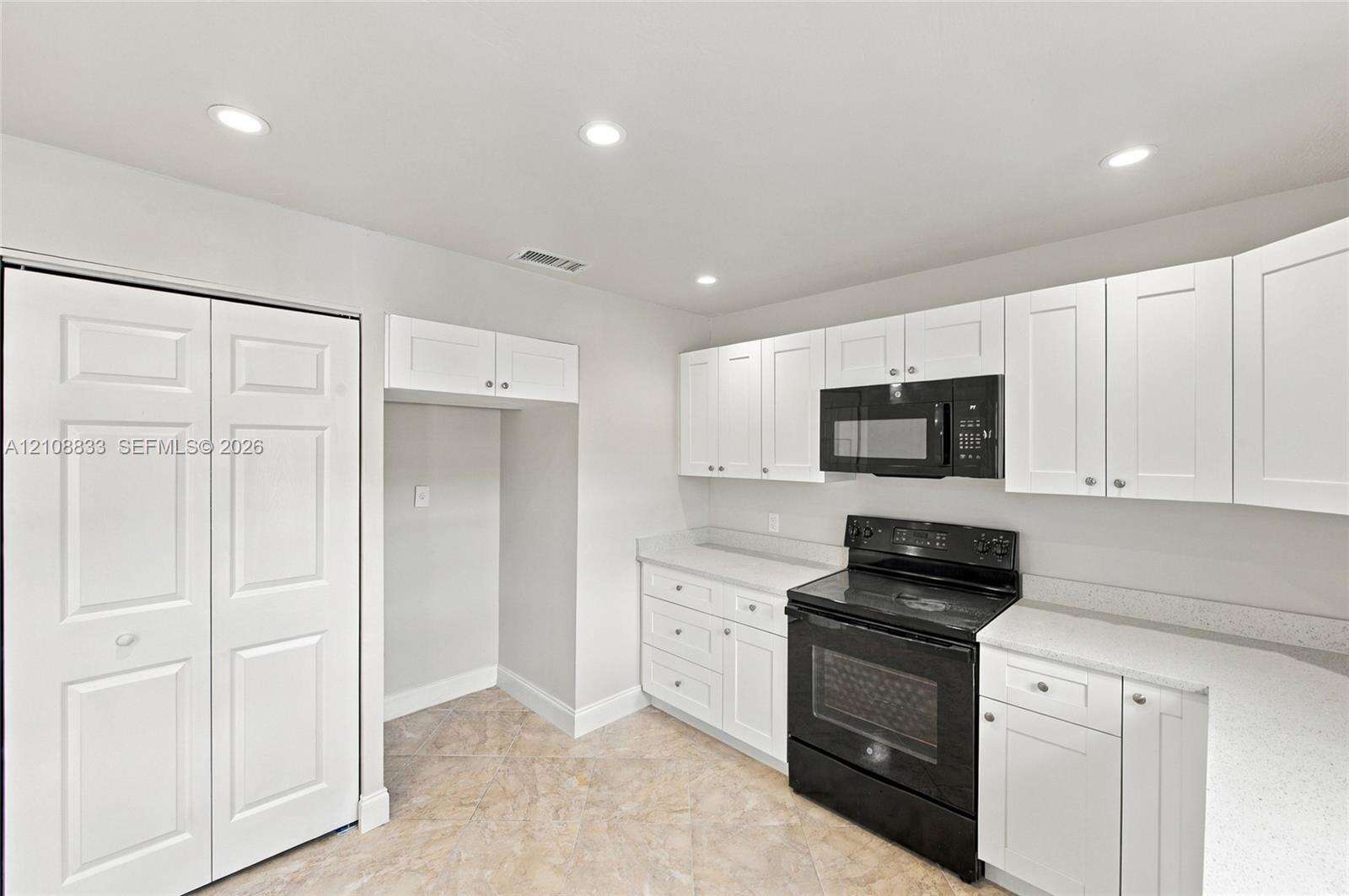 9611 Johnson St, Pembroke Pines, FL 33024 - For Sale photo 11