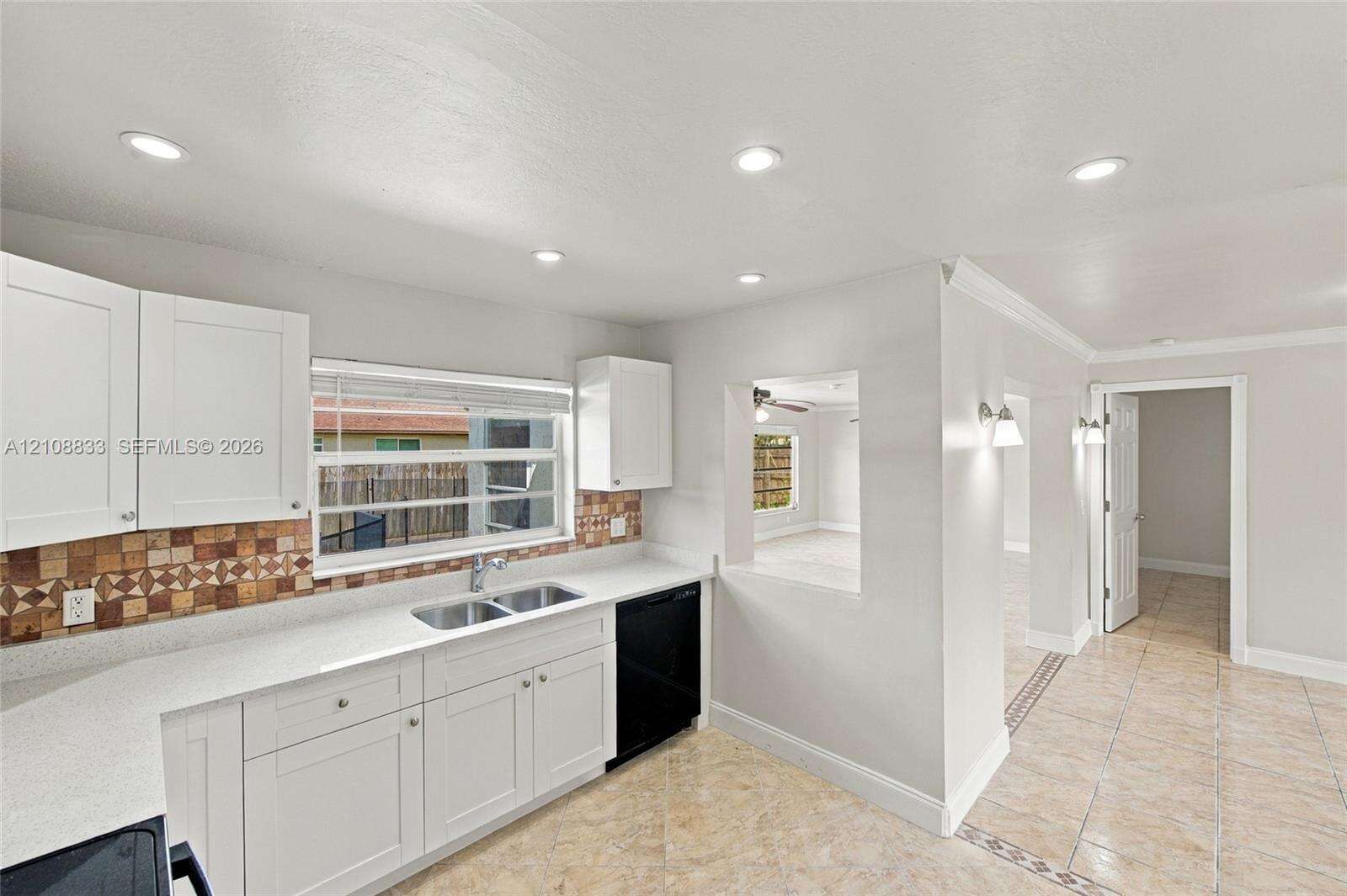 9611 Johnson St, Pembroke Pines, FL 33024 - For Sale photo 12