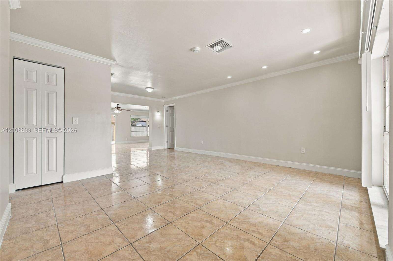 9611 Johnson St, Pembroke Pines, FL 33024 - For Sale photo 3