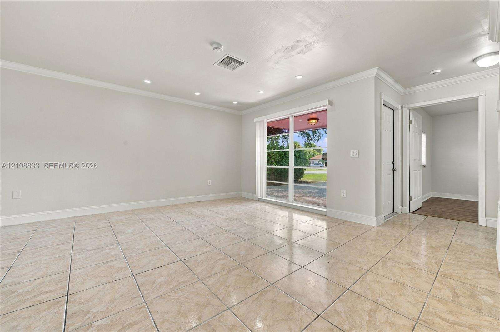 9611 Johnson St, Pembroke Pines, FL 33024 - For Sale photo 5