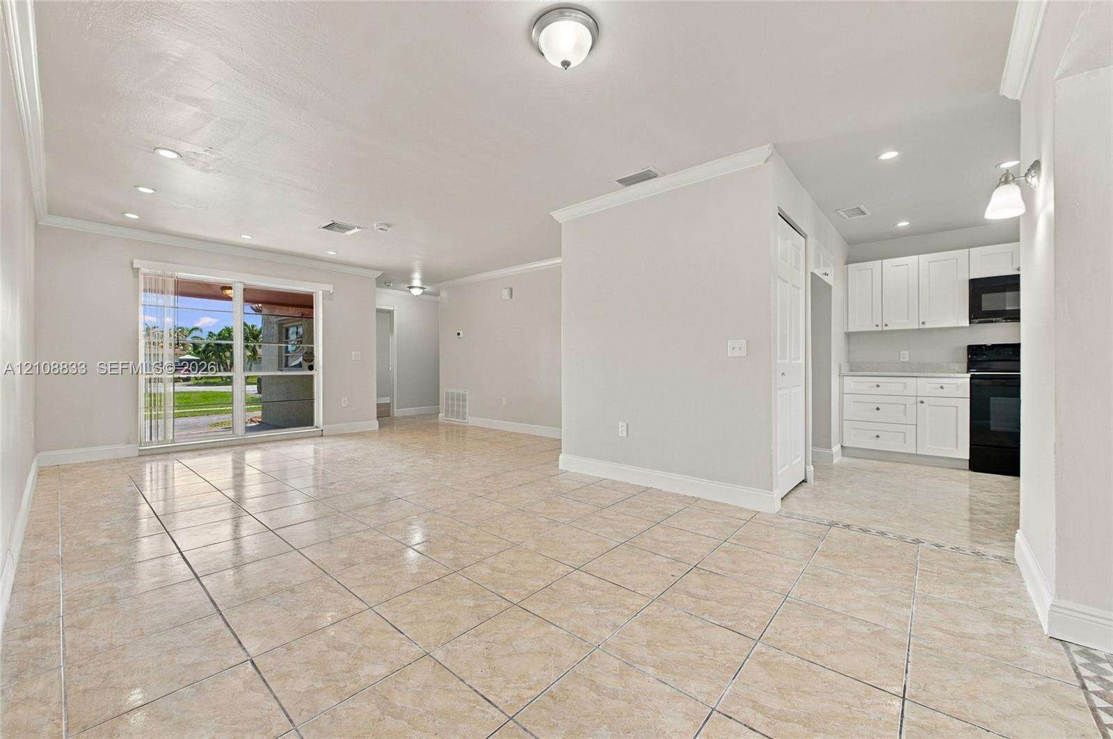 9611 Johnson St, Pembroke Pines, FL 33024 - For Sale photo 9