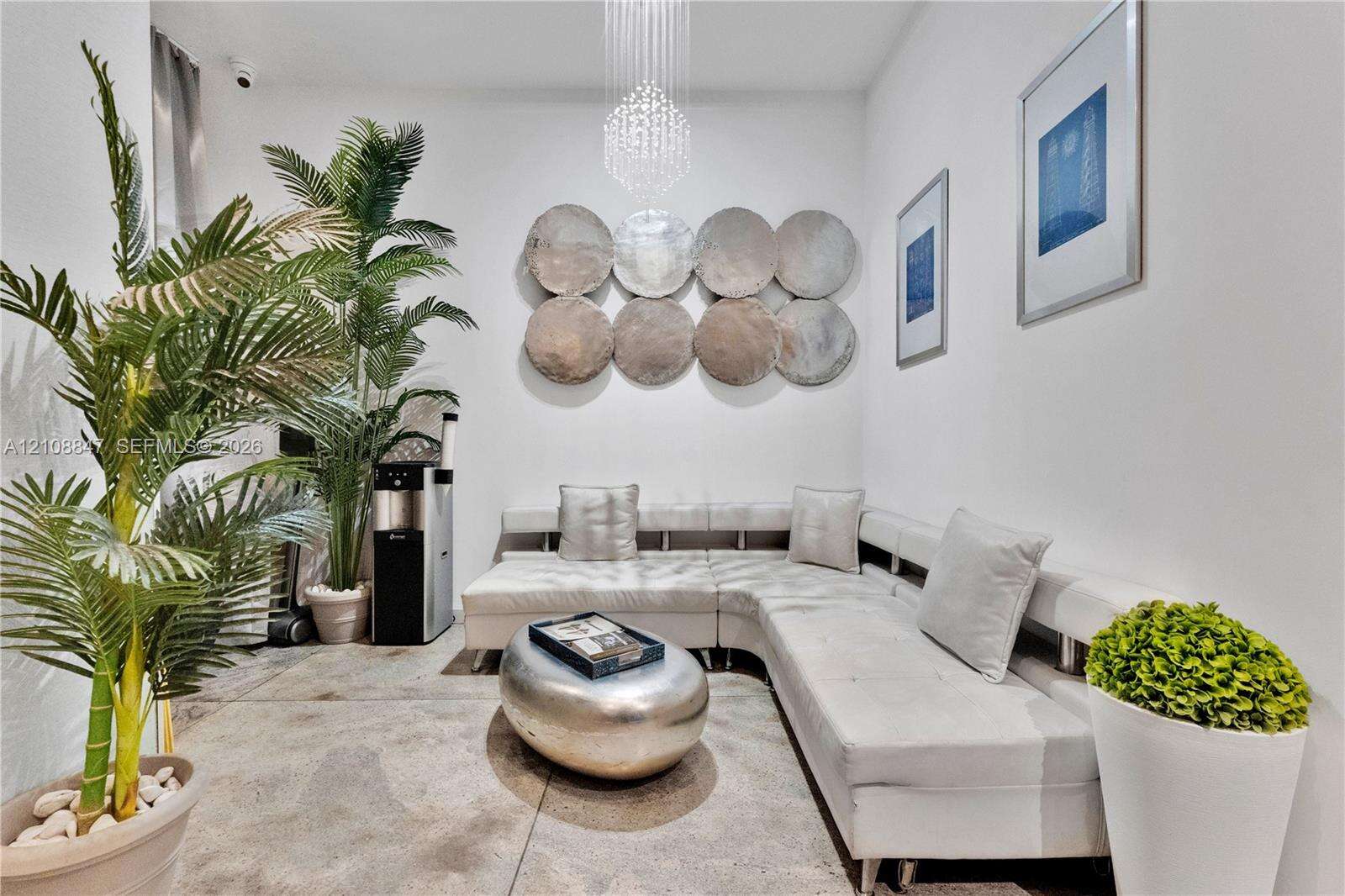 524 Ocean Dr, Miami Beach, FL 33139 - For Sale photo 4