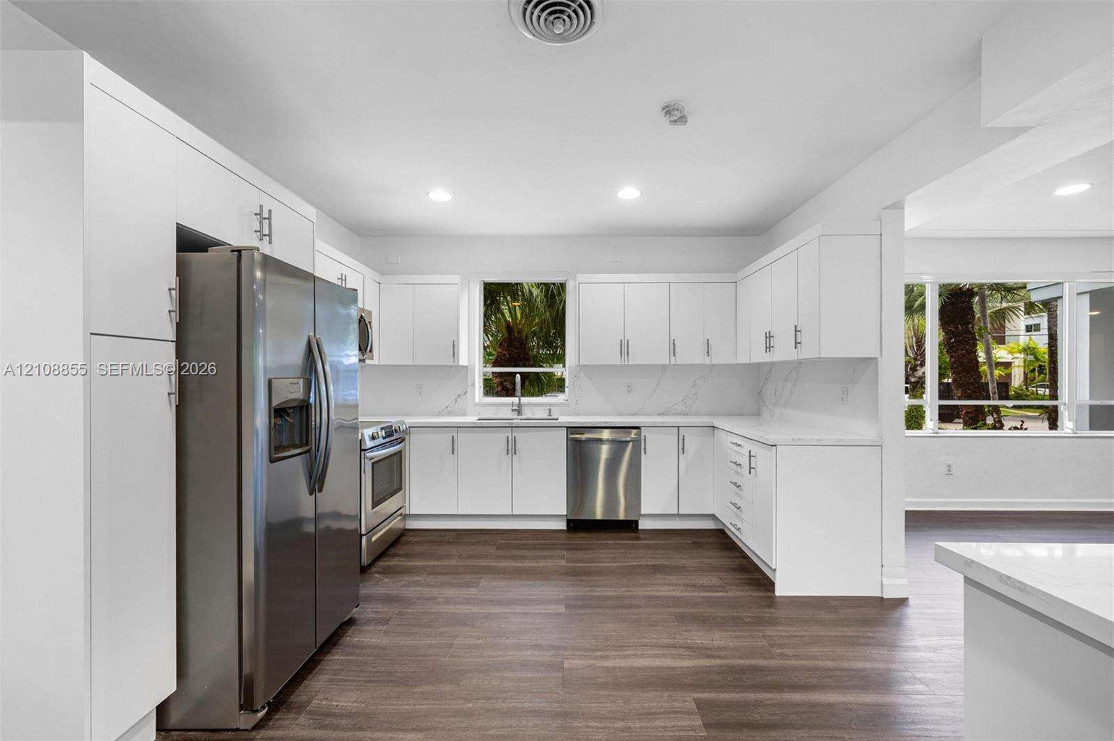 9520 Broadview Dr, Bay Harbor Islands, FL 33154 - For Sale photo 8