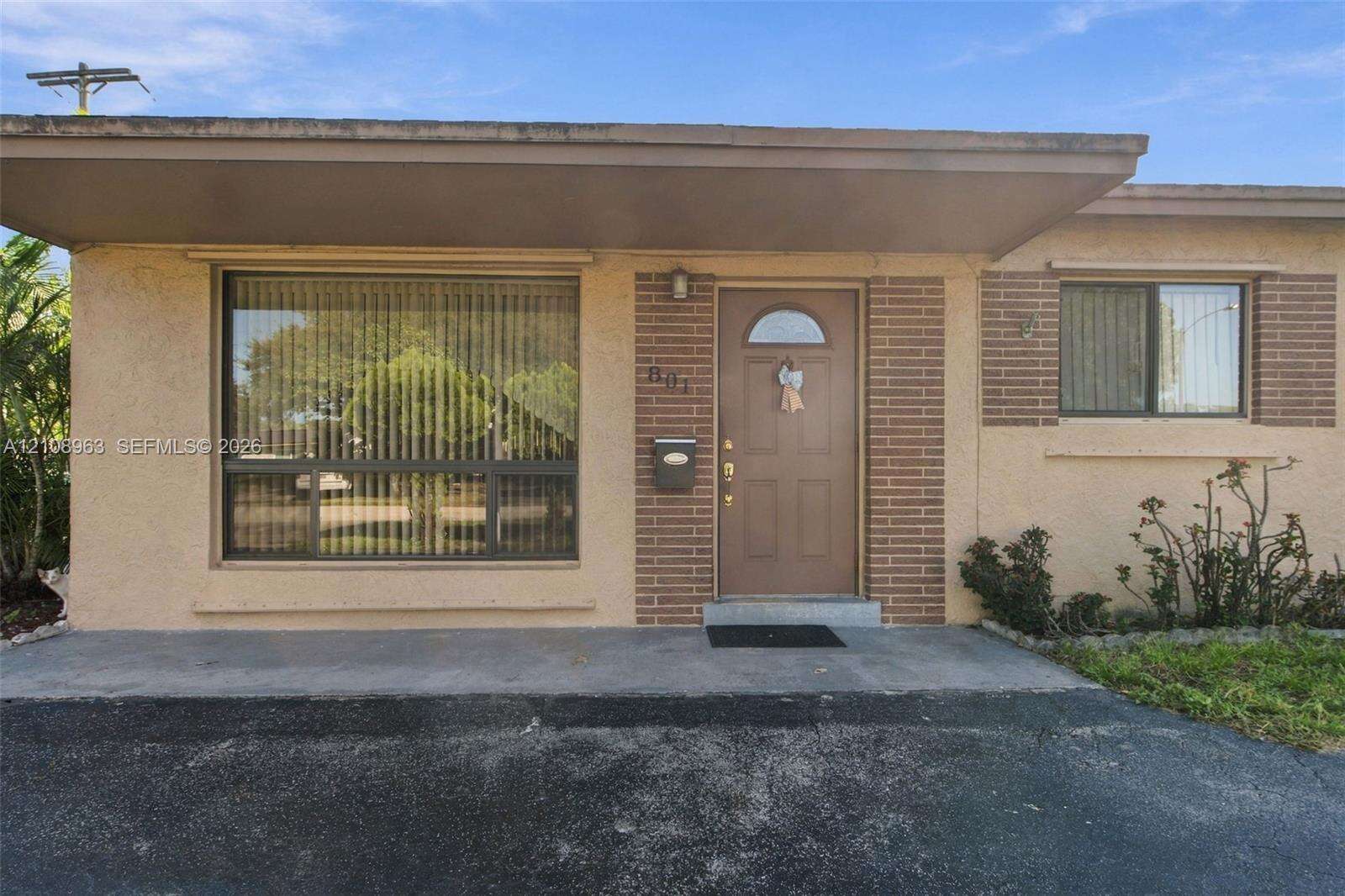 801 76th Ave, Hollywood, FL 33024 - For Sale photo 3