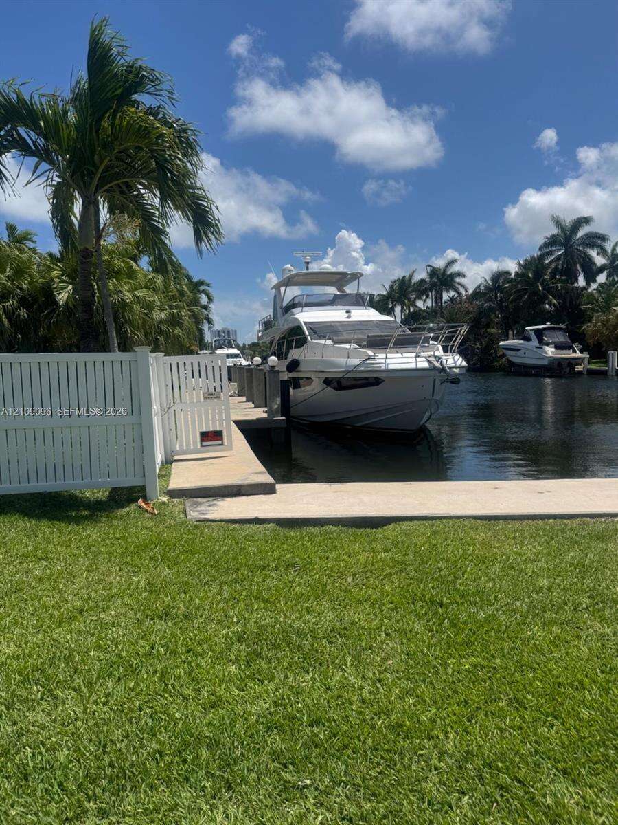 600 Hibiscus Dr, Hallandale Beach, FL 33009 - For Sale photo 4