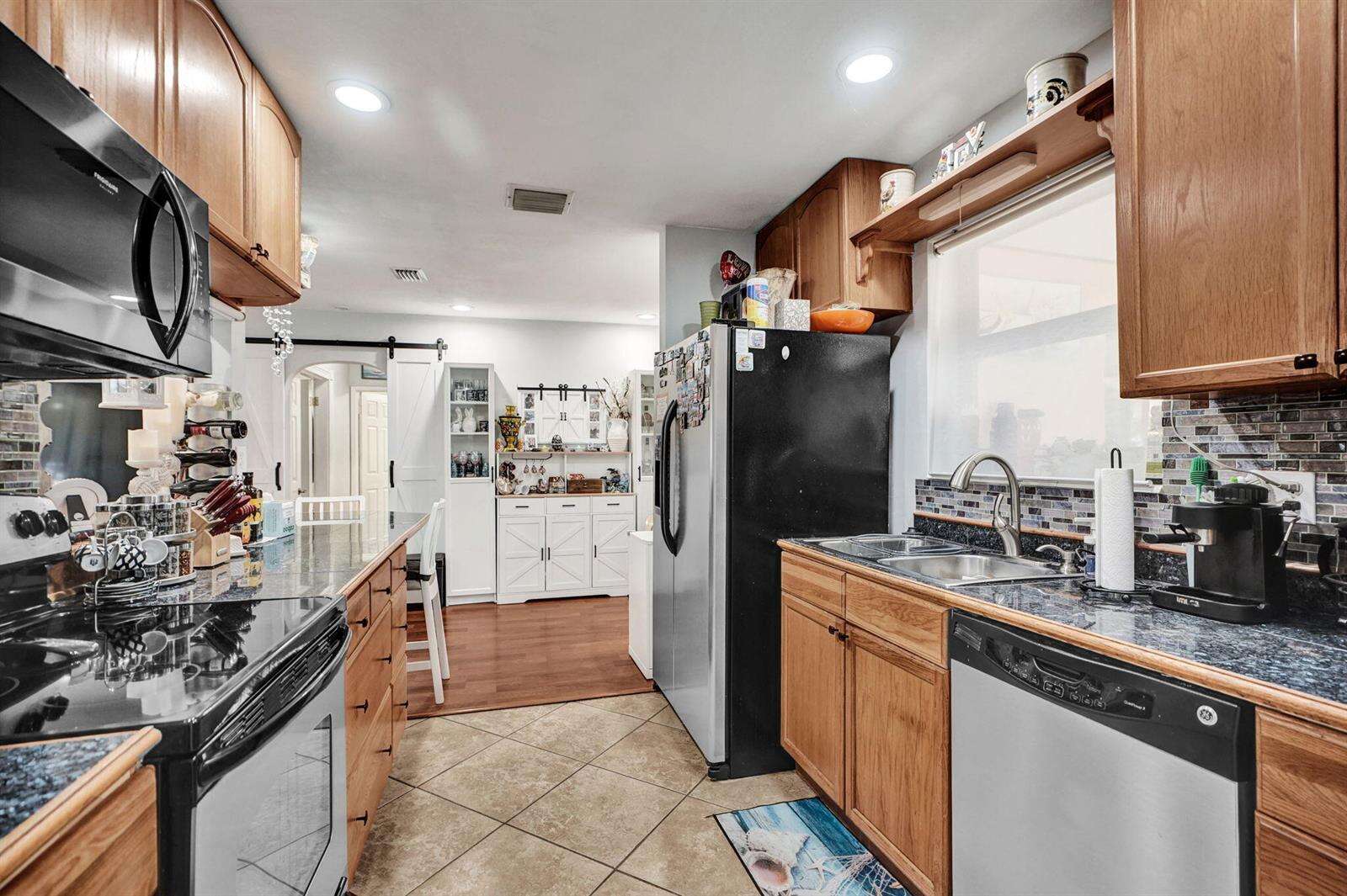 2610 74th, Hollywood, FL 33024 - For Sale photo 13