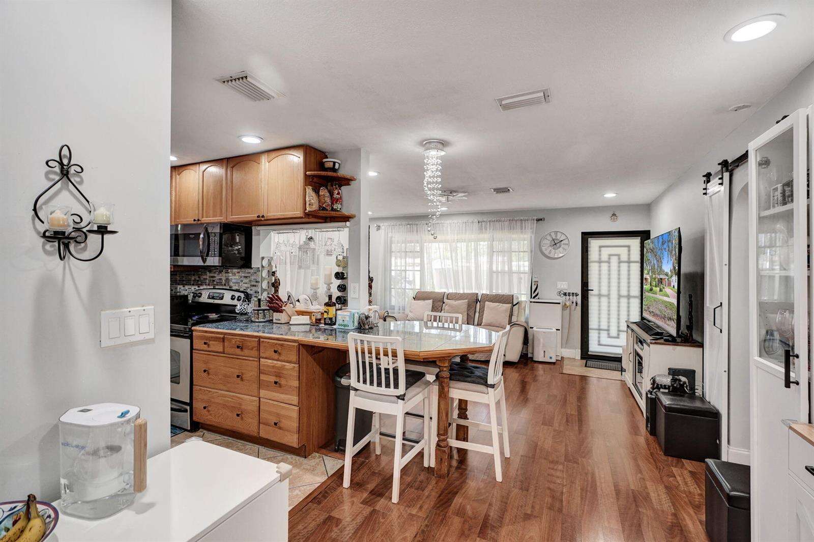 2610 74th, Hollywood, FL 33024 - For Sale photo 10