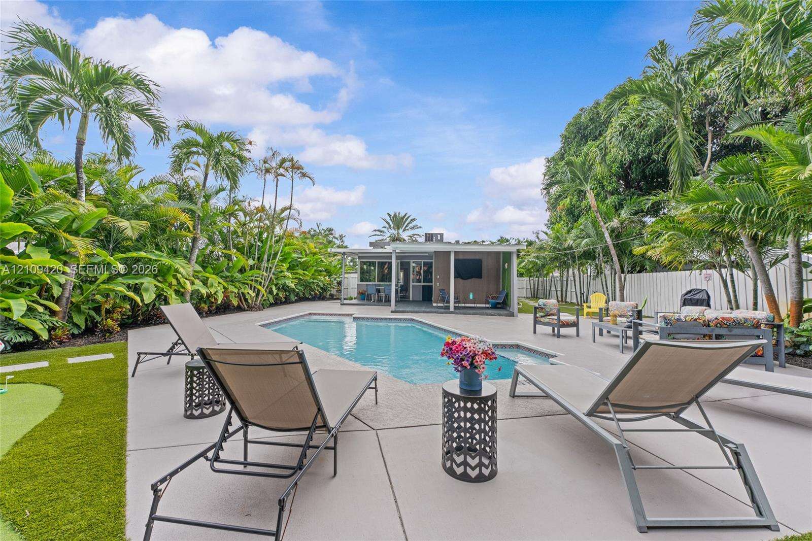 1955 Thomas St, Hollywood, FL 33020 - For Sale photo 2