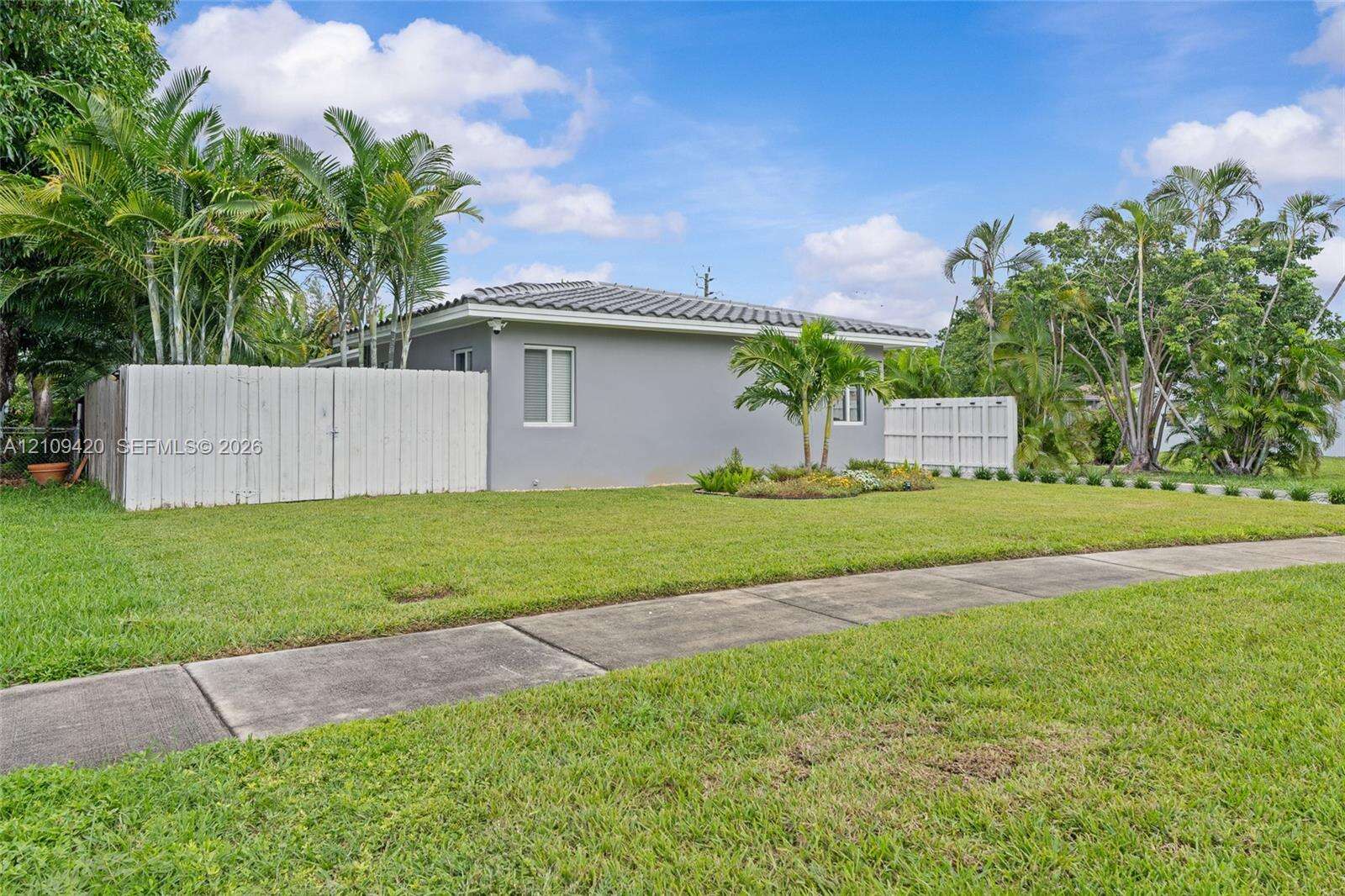 1955 Thomas St, Hollywood, FL 33020 - For Sale photo 30