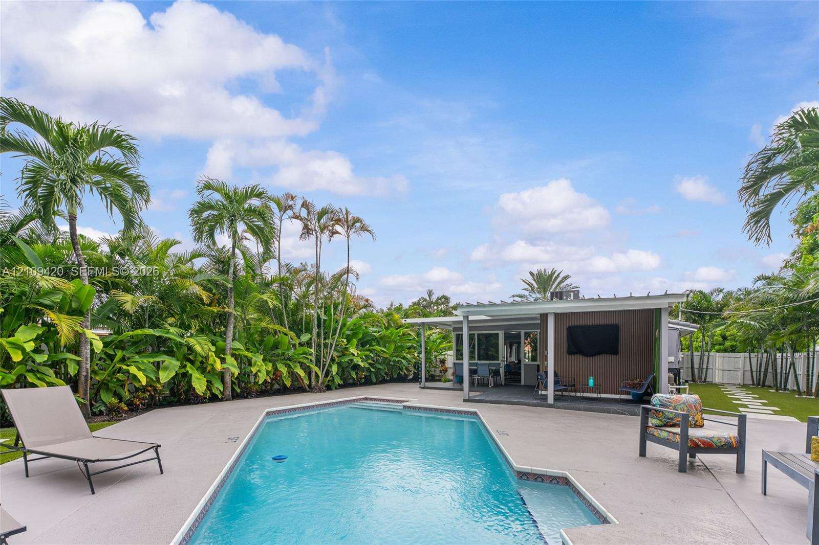 1955 Thomas St, Hollywood, FL 33020 - For Sale photo 6