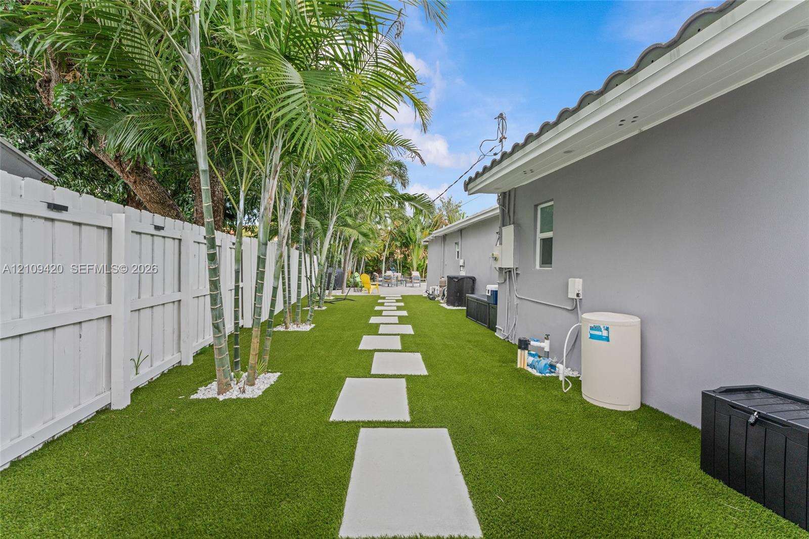 1955 Thomas St, Hollywood, FL 33020 - For Sale photo 8