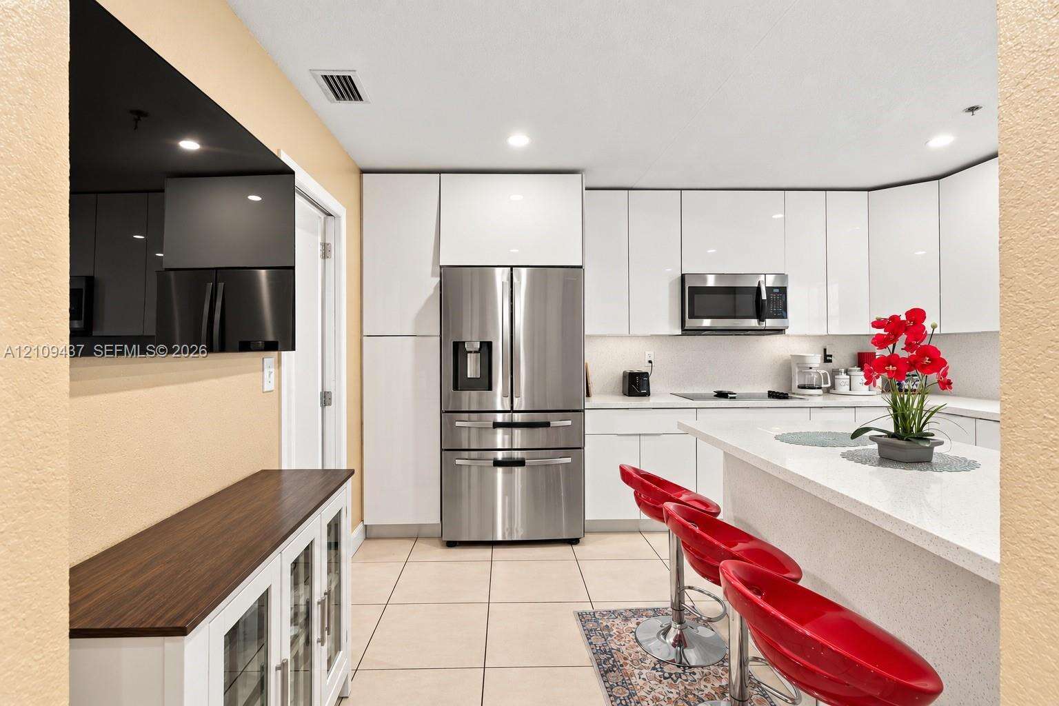 910 28th Ave, Hollywood, FL 33020 - For Sale photo 6