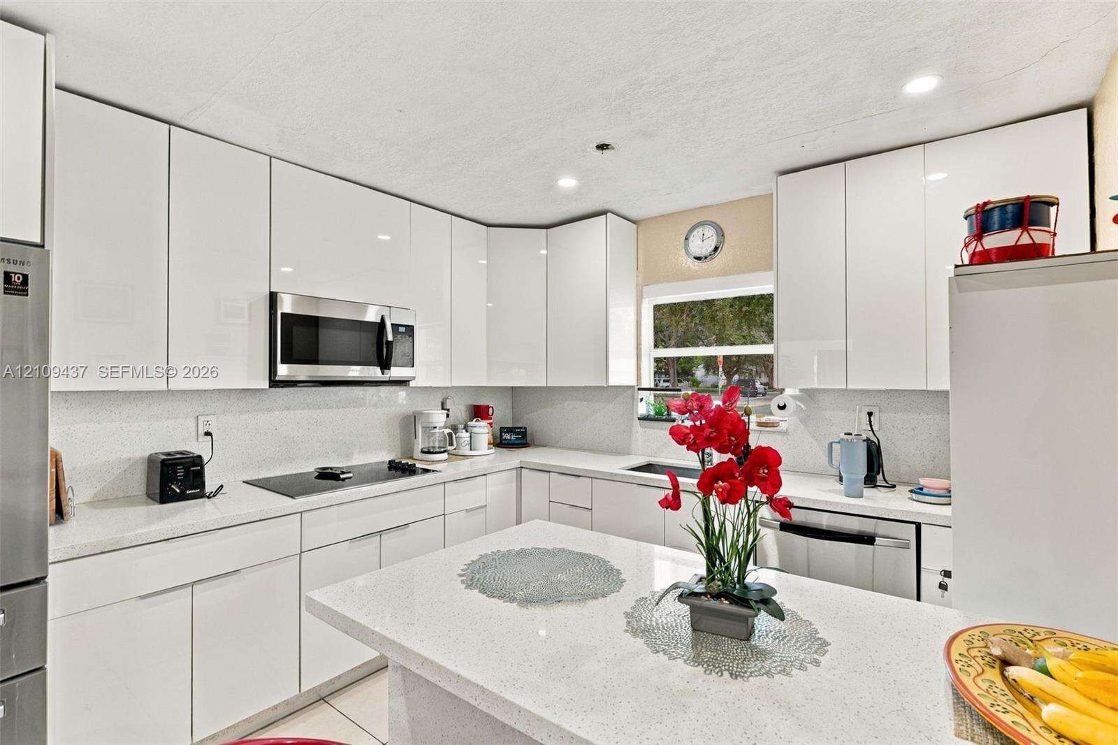 910 28th Ave, Hollywood, FL 33020 - For Sale photo 8