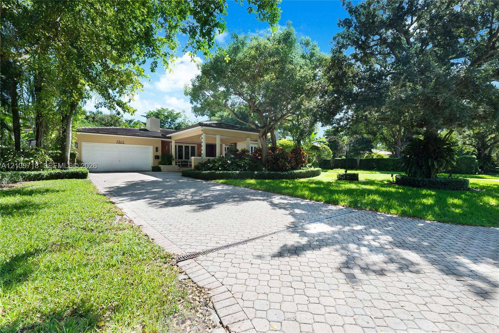 7811 Altamira St, Coral Gables, FL 33143 - For Sale photo 2