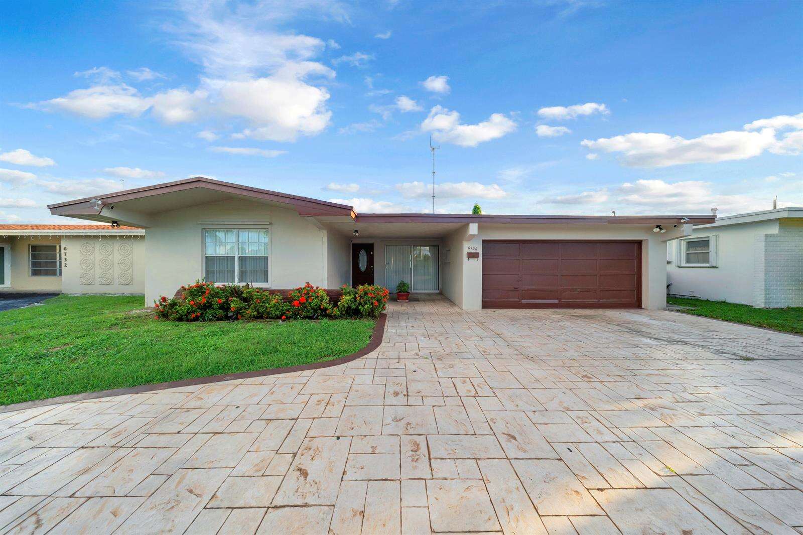 6736 Pansy, Miramar, FL 33023 - For Sale photo 3