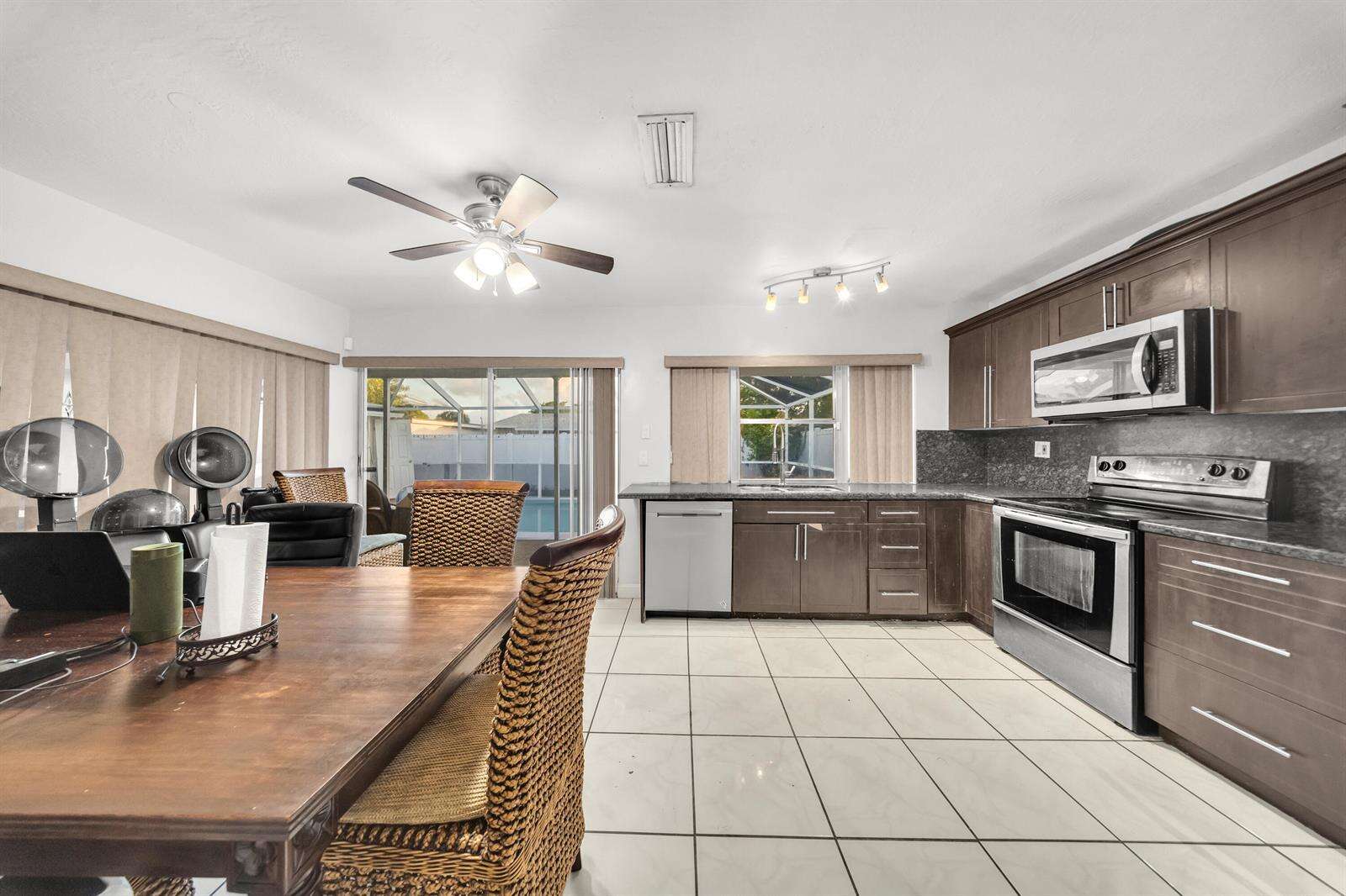 6736 Pansy, Miramar, FL 33023 - For Sale photo 37