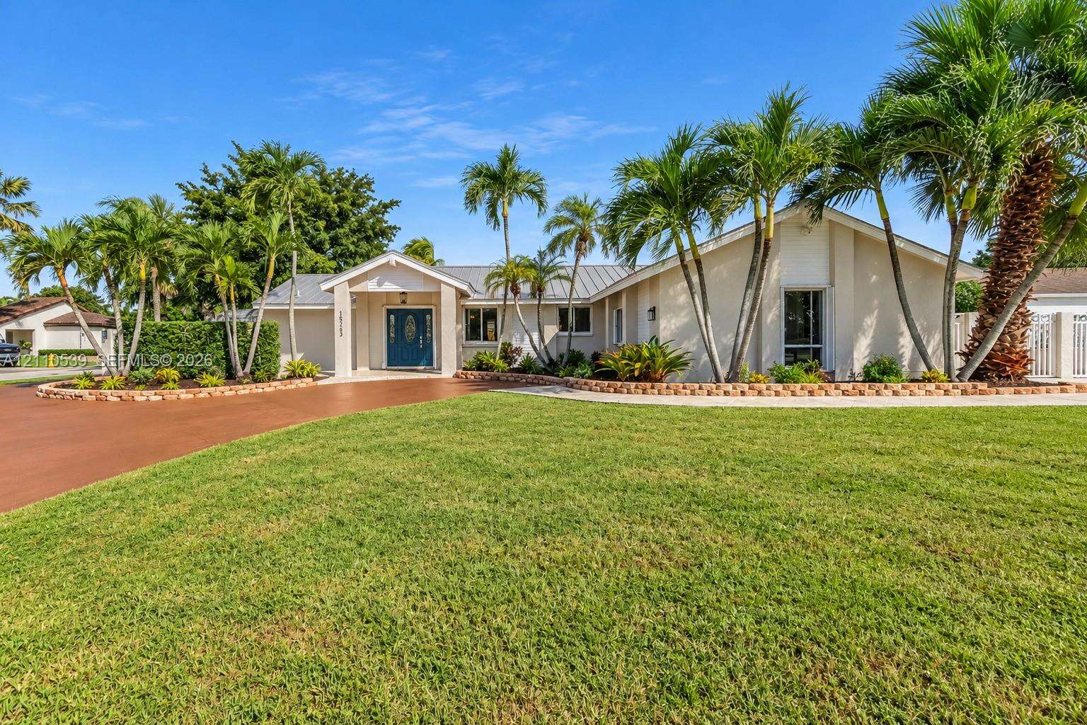 15263 157th Ter, Miami, FL 33187 - For Sale photo 4