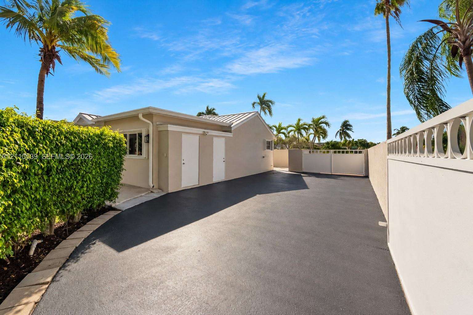 15263 157th Ter, Miami, FL 33187 - For Sale photo 34