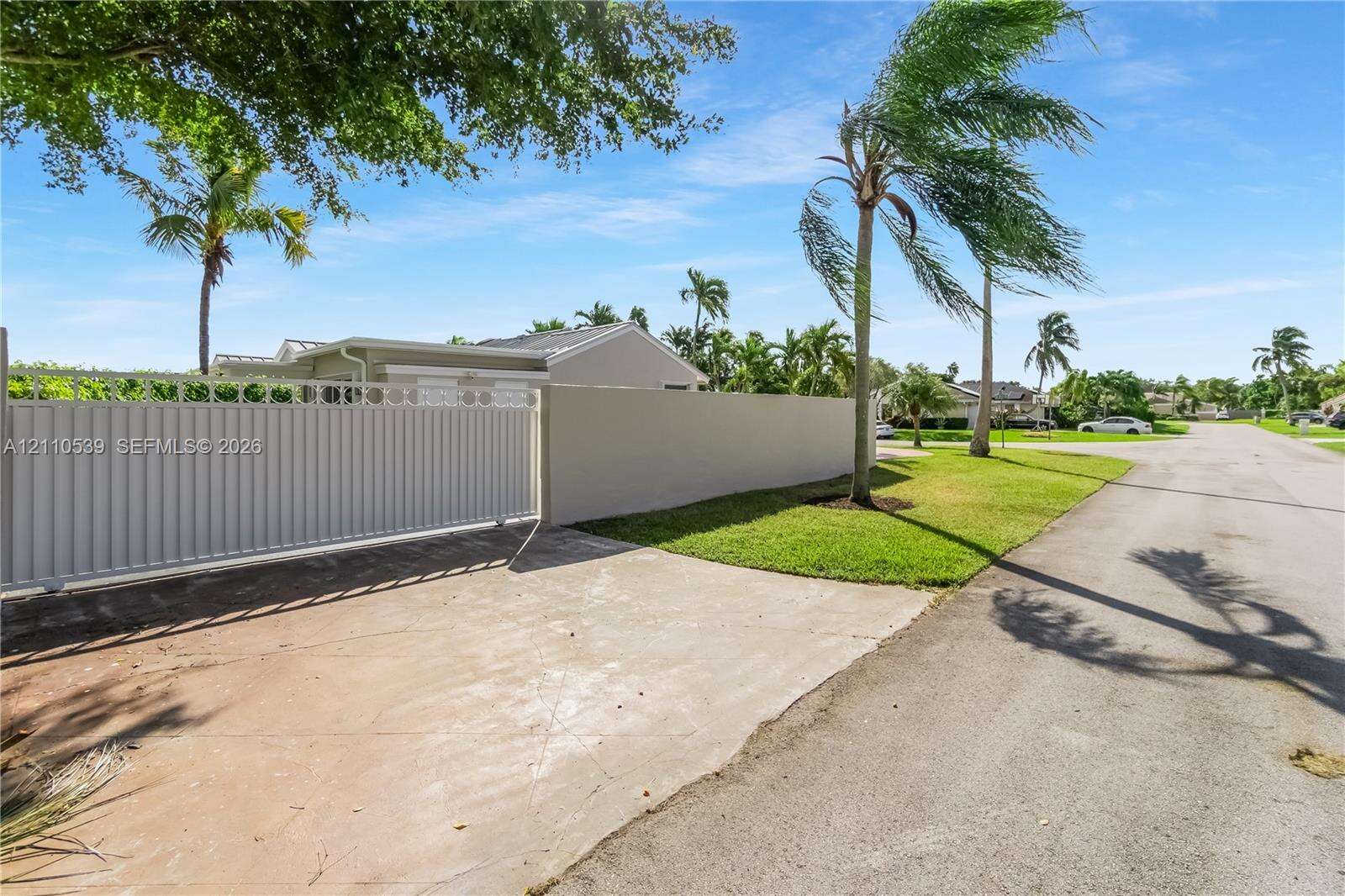 15263 157th Ter, Miami, FL 33187 - For Sale photo 38