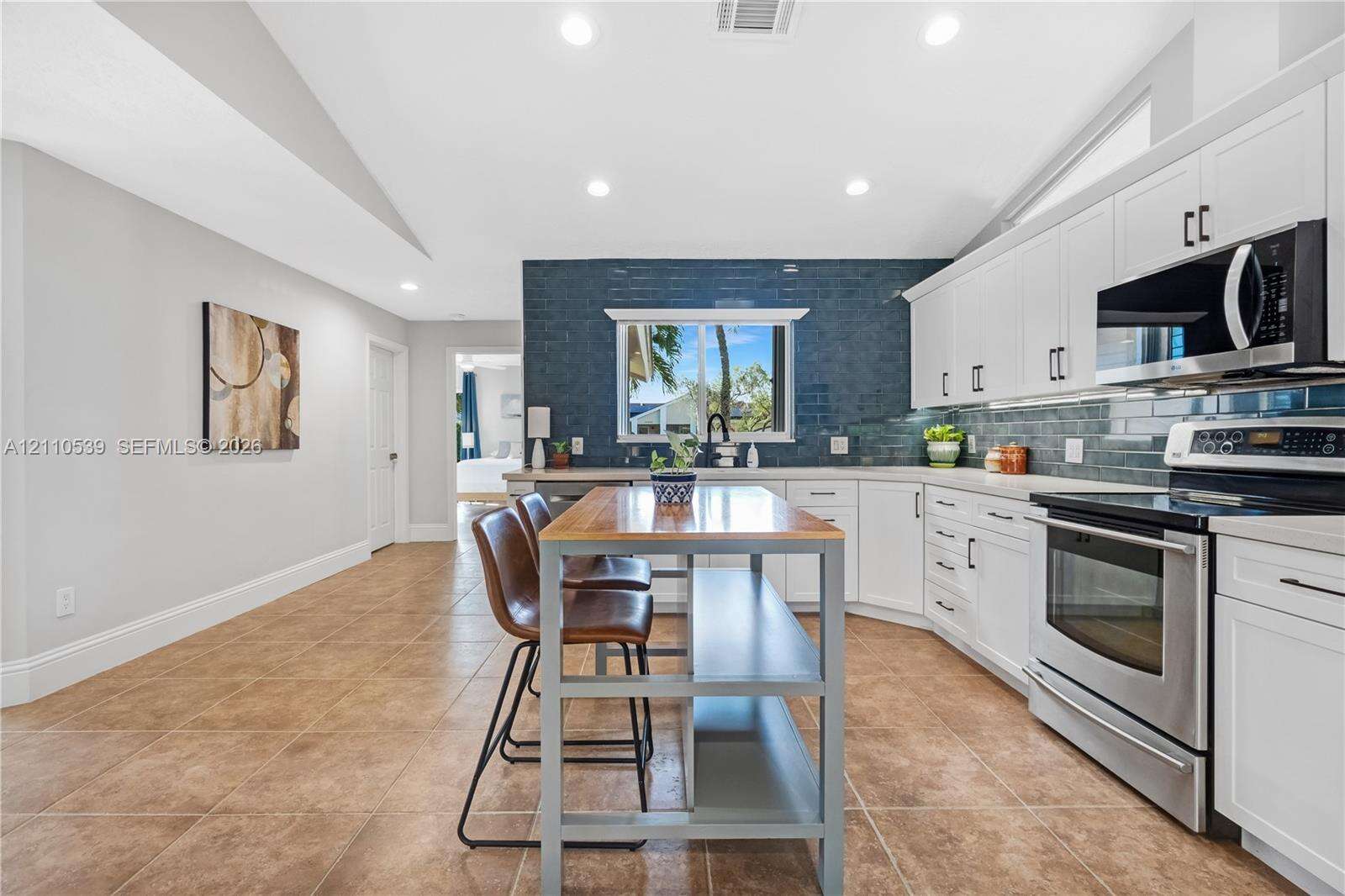 15263 157th Ter, Miami, FL 33187 - For Sale photo 6