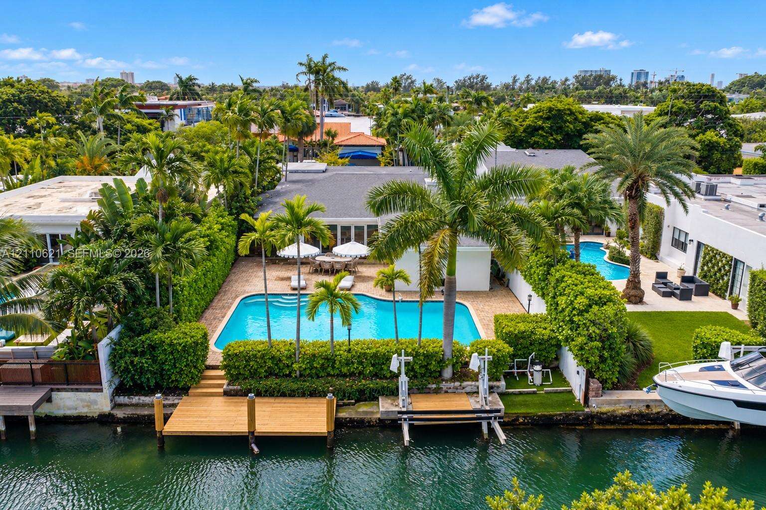1777 Daytonia Rd, Miami Beach, FL 33141 - For Sale photo 5