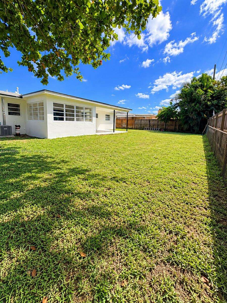 420 71st Way, Pembroke Pines, FL 33023 - For Sale photo 25
