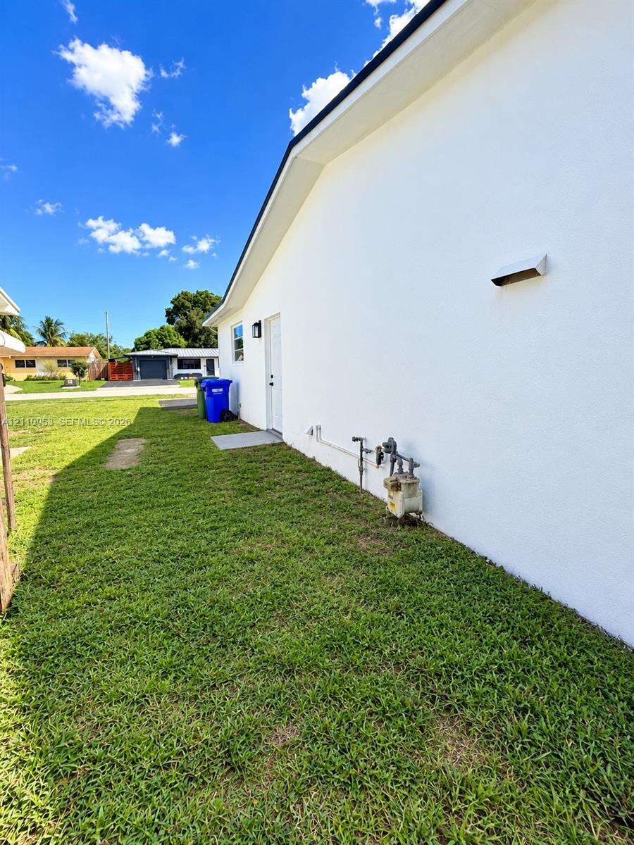 420 71st Way, Pembroke Pines, FL 33023 - For Sale photo 27