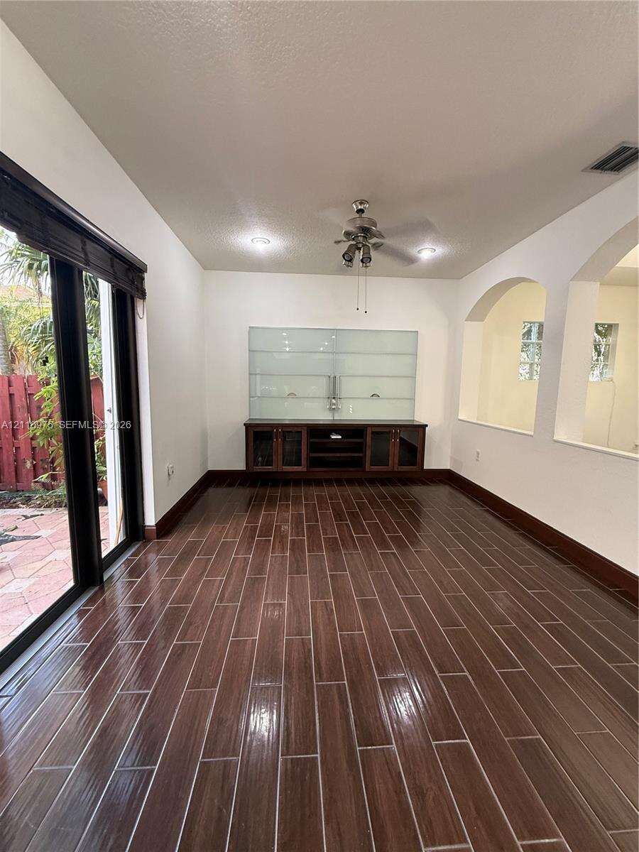 2030 99th Ter, Pembroke Pines, FL 33024 - For Sale photo 14