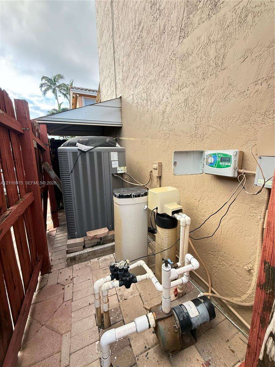 2030 99th Ter, Pembroke Pines, FL 33024 - For Sale photo 29