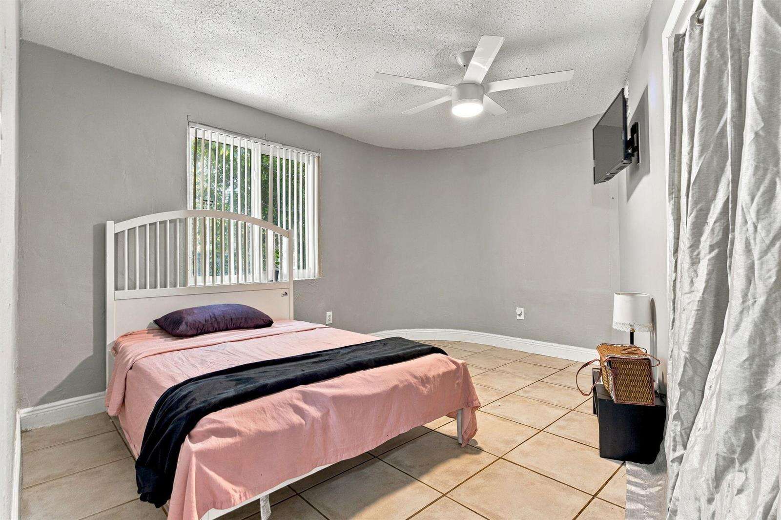 6100 Hayes, Hollywood, FL 33024 - For Sale photo 16