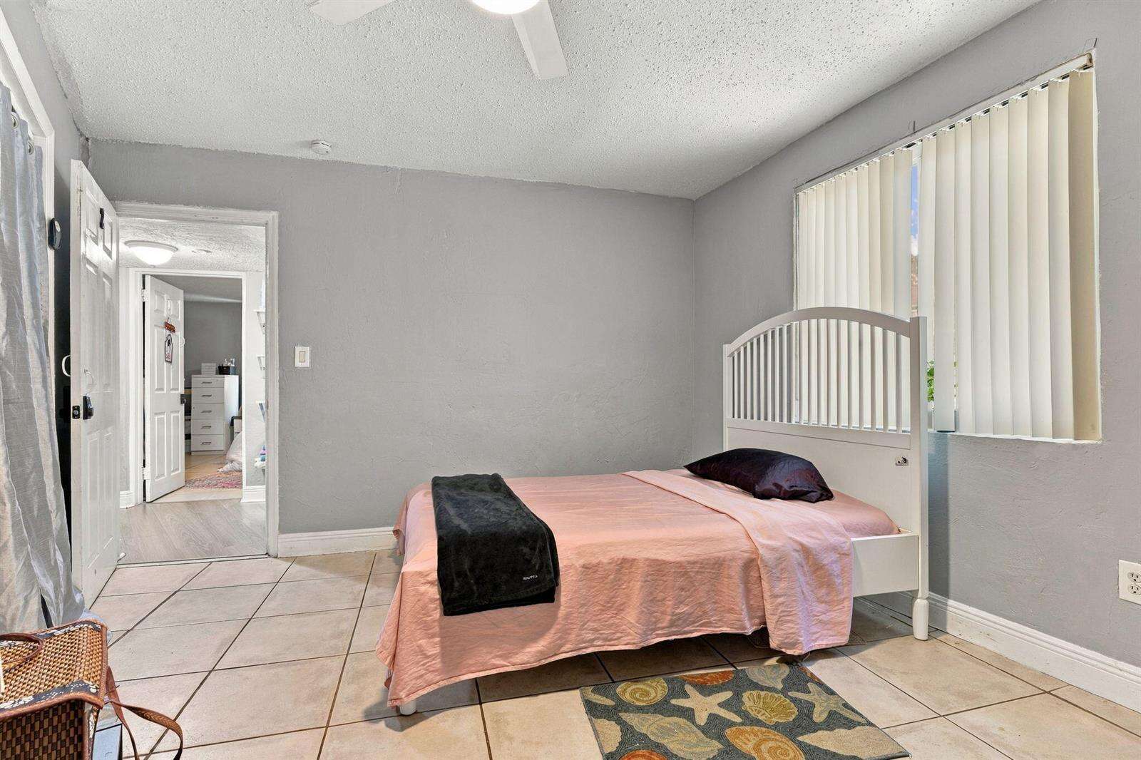 6100 Hayes, Hollywood, FL 33024 - For Sale photo 18