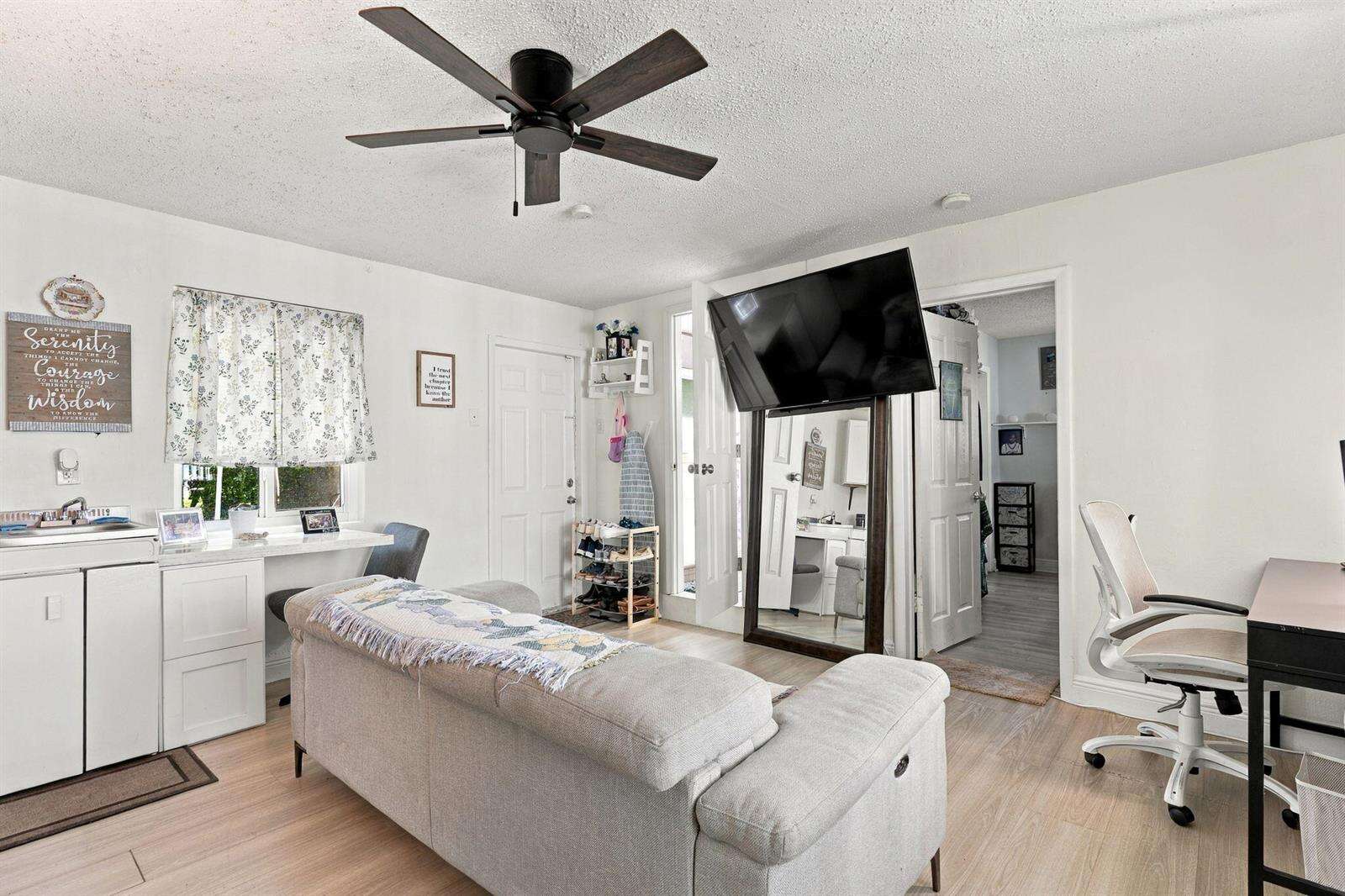 6100 Hayes, Hollywood, FL 33024 - For Sale photo 8