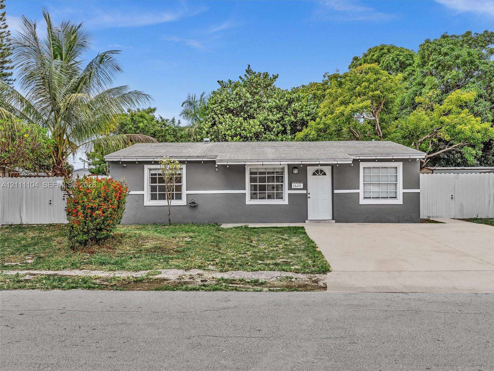 1624 23rd Ave, Hollywood, FL 33020 - For Sale photo 1