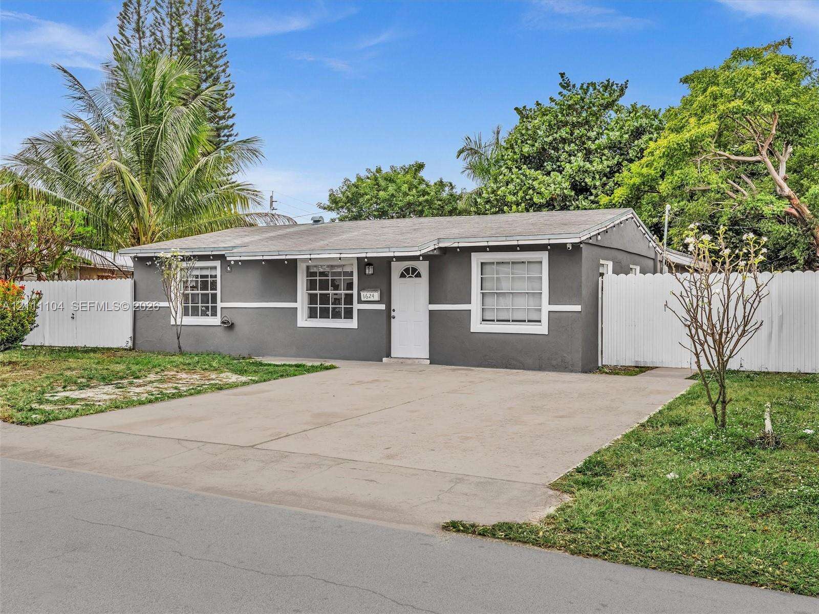 1624 23rd Ave, Hollywood, FL 33020 - For Sale photo 3