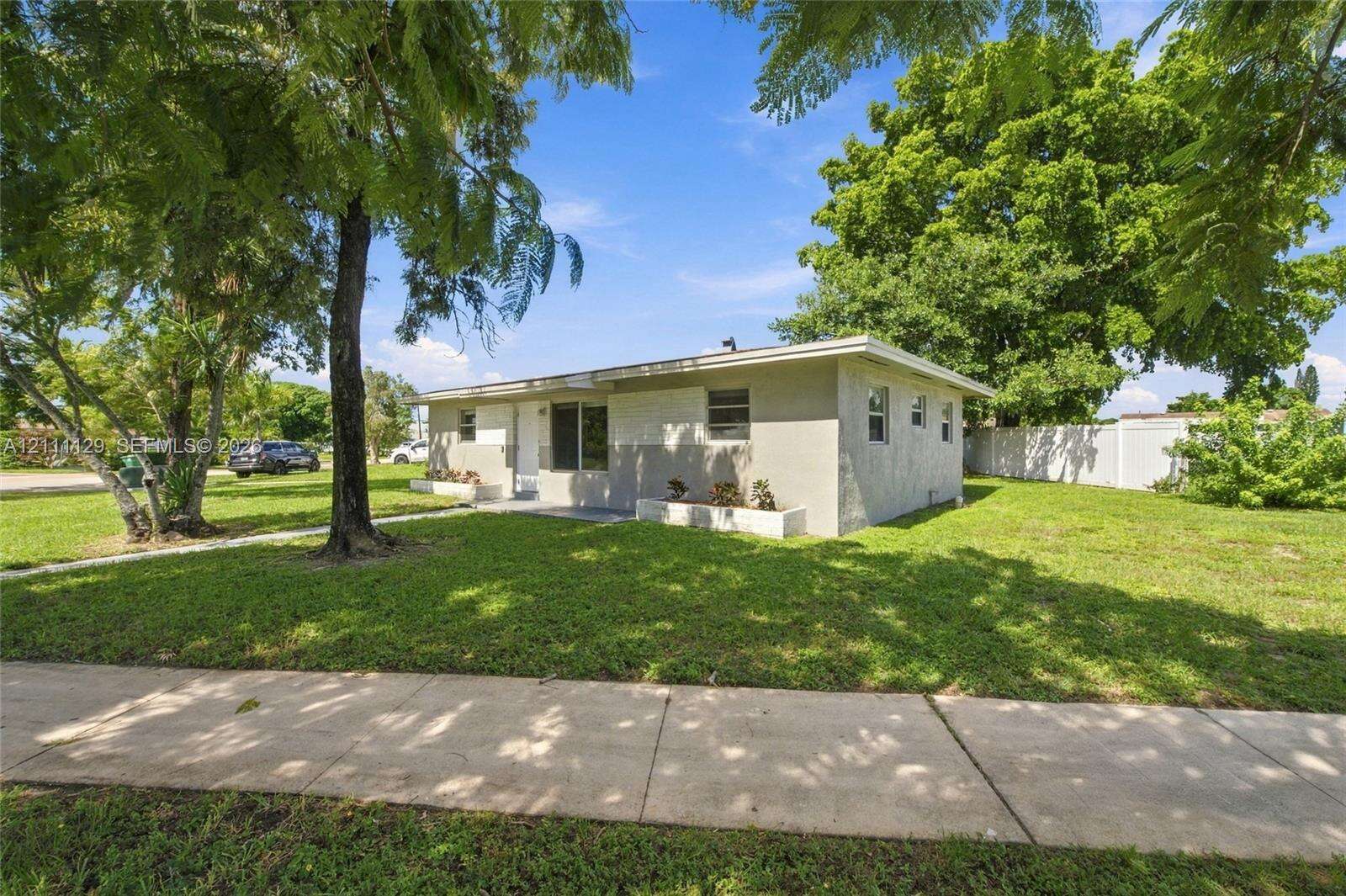 2219 68th Ter, Miramar, FL 33023 - For Sale photo 2